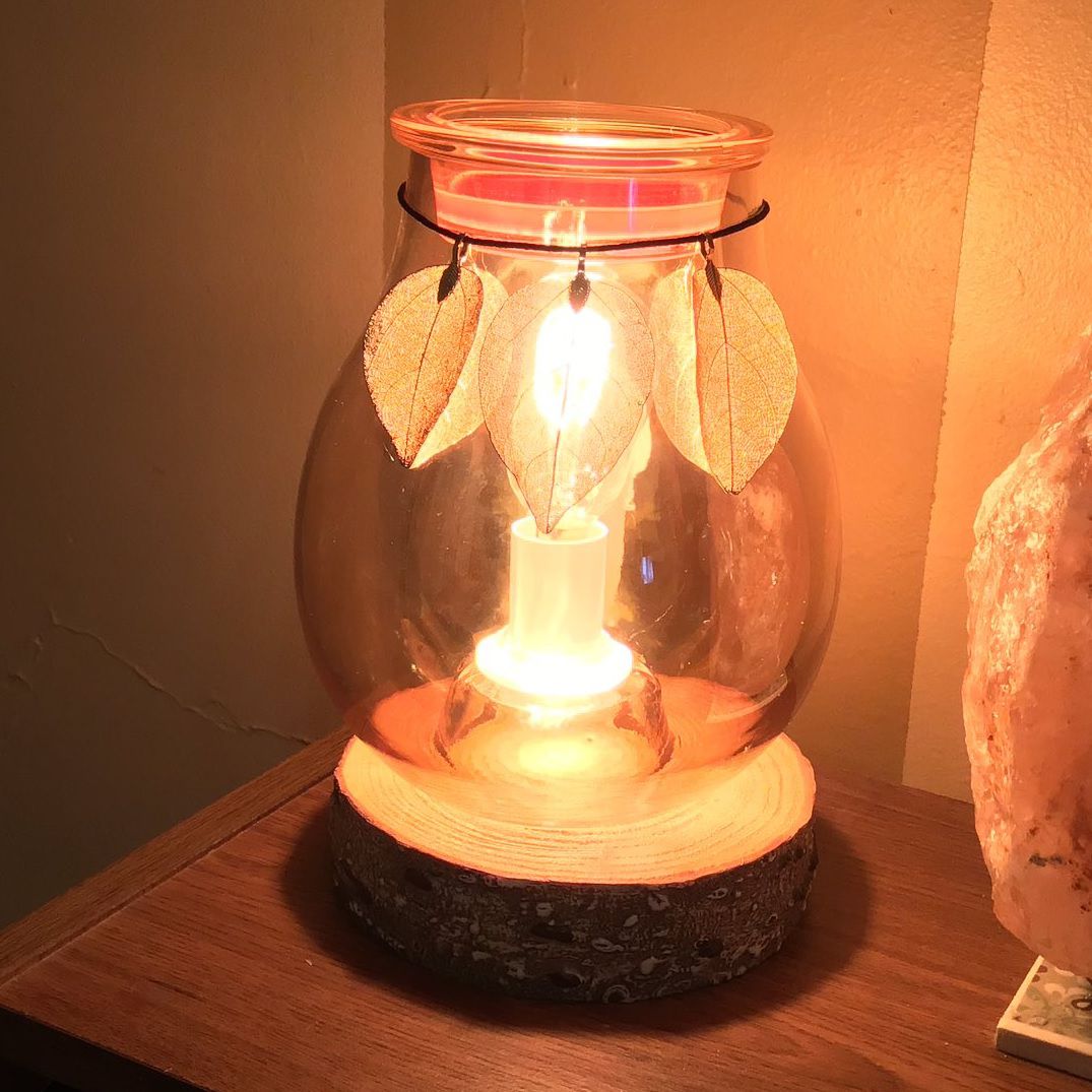 Amber Glow Scentsy Warmer Lit