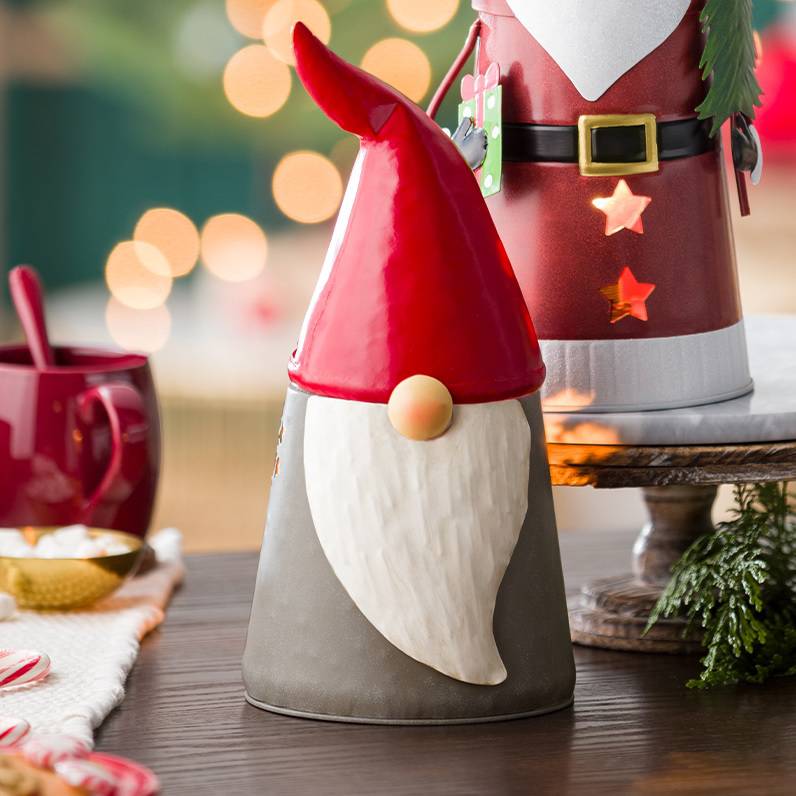 Christmas Gnome Scentsy Warmer | Staged 2