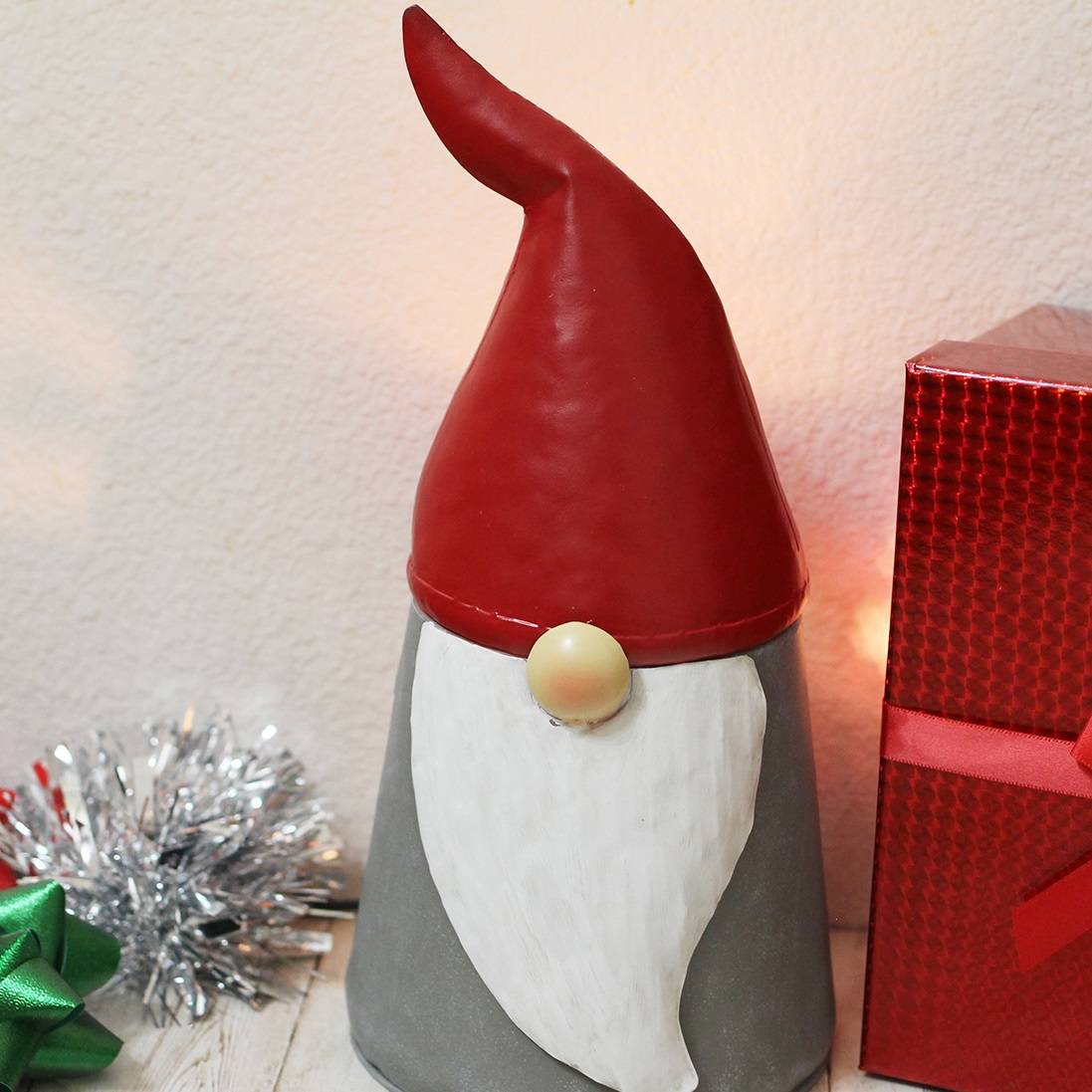 Christmas Gnome Scentsy Warmer | Staged 3