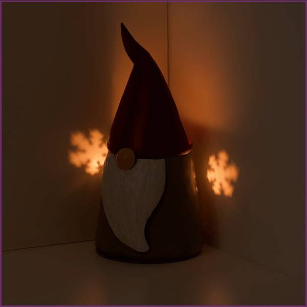 Christmas Gnome Scentsy Warmer | Staged 5
