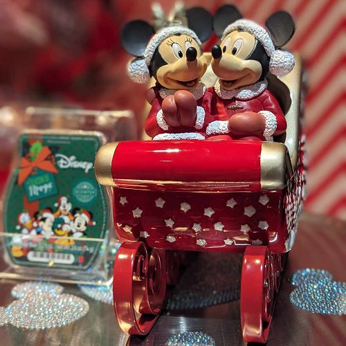 Christmas With Disney Mickey Mouse and Minnie Mouse Scentsy Warmer