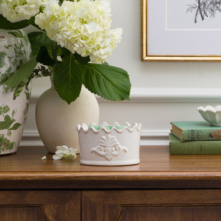 Classic Crest Scentsy Warmer Stylized