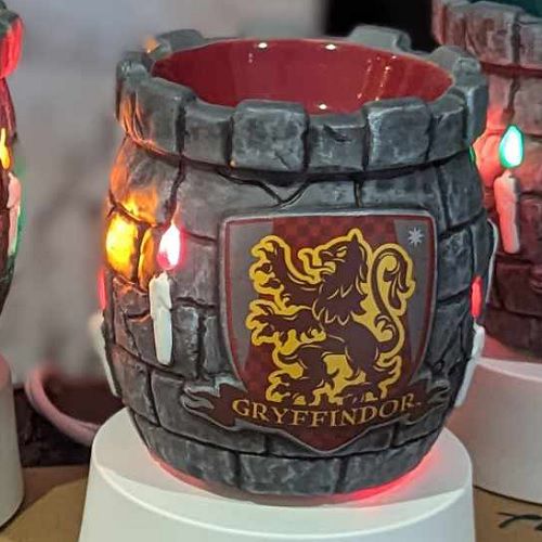 Gryffindor Scentsy Mini Warmer | Close Up