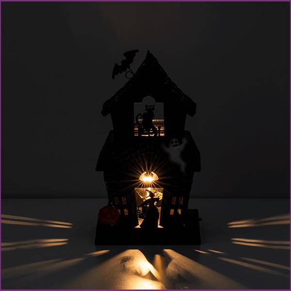 A Haunting Good Time Scentsy Warmer Dark Lit