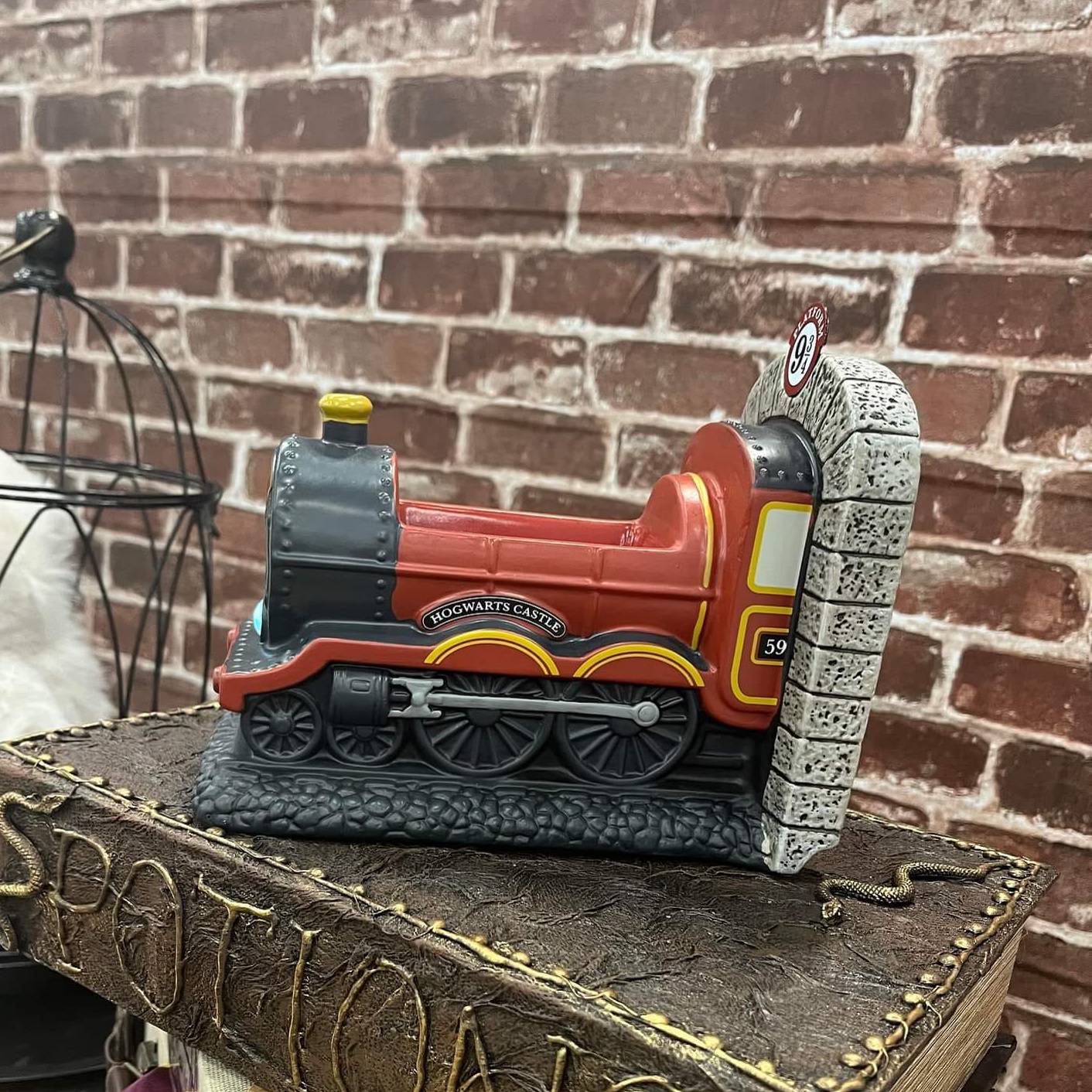 Harry Potter Scentsy Warmer Side View