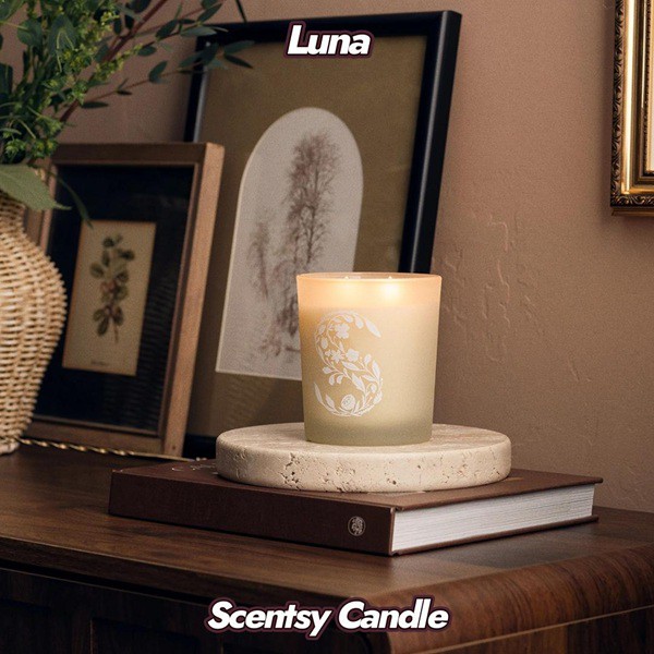 Luna Scentsy Candle