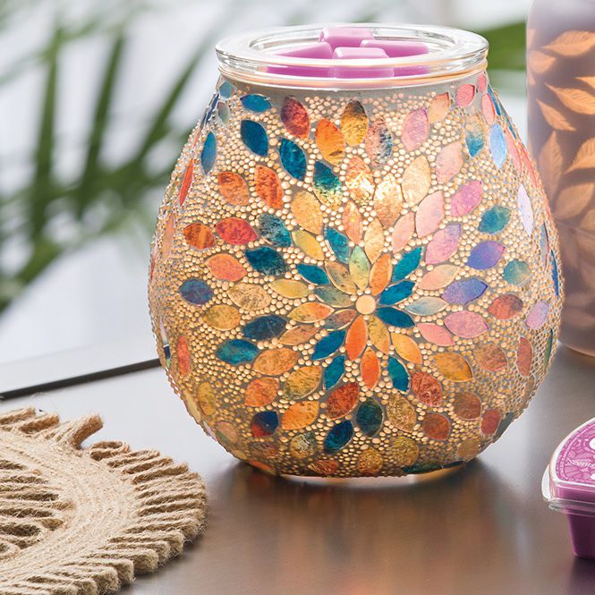 Pearlescent Petals Scentsy Warmer On Side