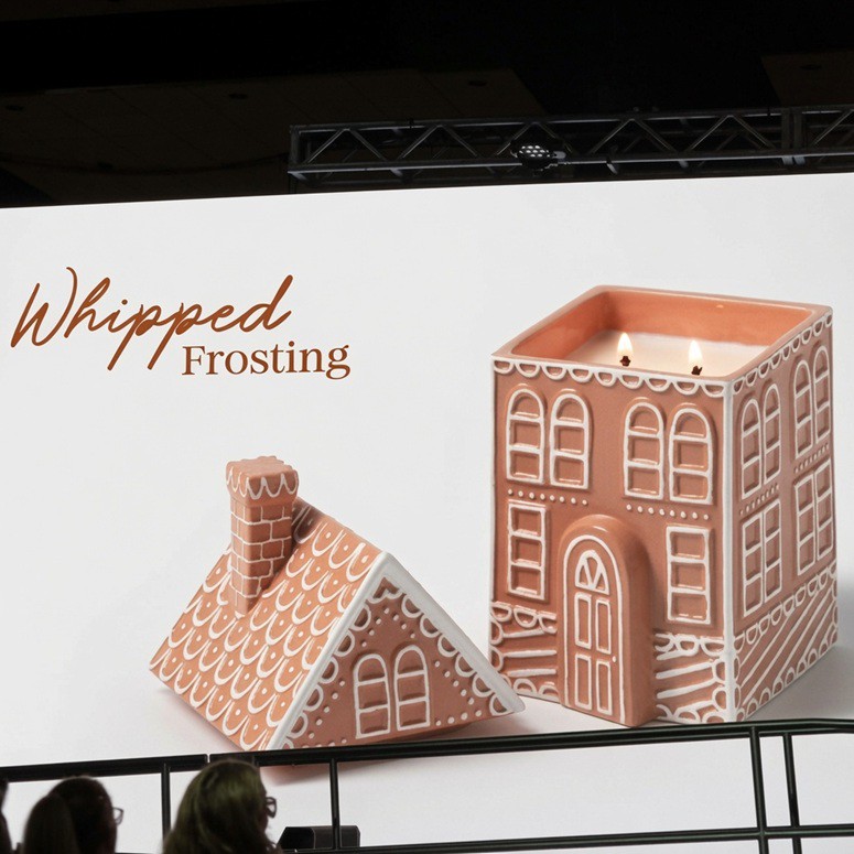 Whipped Frosting Scentsy Candle Whipped Frosting Scentsy Candle