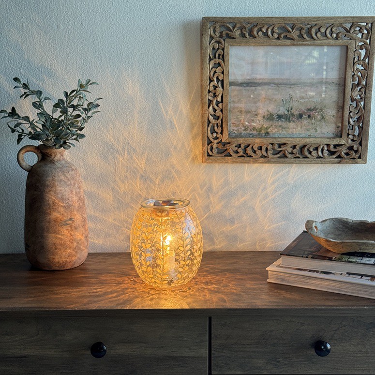 White Marigold Scentsy Warmer Stylized